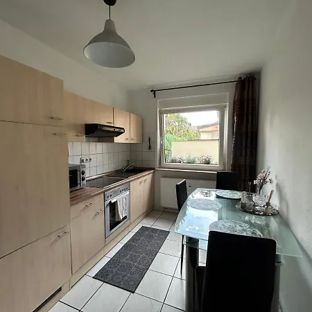 Gemuetlich Eingerichtete 2-zimmer In Meiderich Lägenhet *