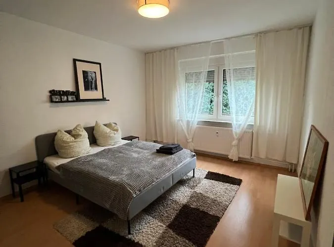 Gemuetlich Eingerichtete 2-zimmer In Meiderich 公寓 *